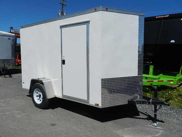 Diamond Cargo 6 x 10 Enclosed Cargo Trailer – Ramp Door